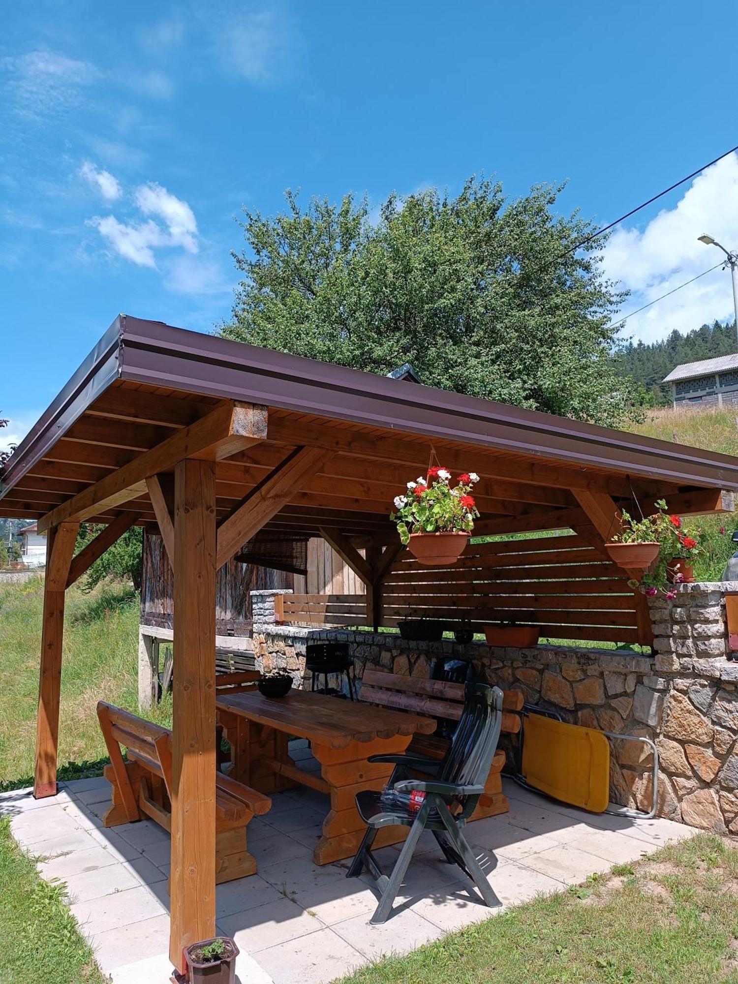Rest House *